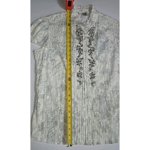 Peter Nygard Women's Ivory Lacey Mandrin Coller Snap Closure Blouse Sz 12 NWT - Picture 12 of 12